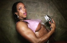 Ebony muscle model Alexis Ellis gets naked 